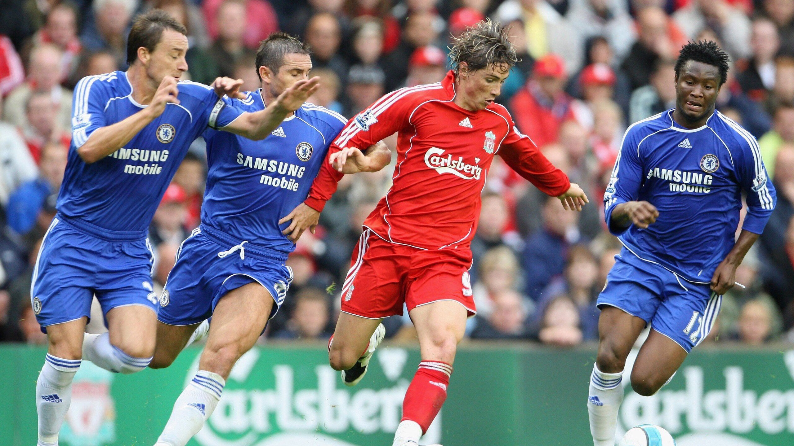 mk体育入口-国际足球赛季盘点：曼联状态持续上升，排名升至前四，新赛季曼联