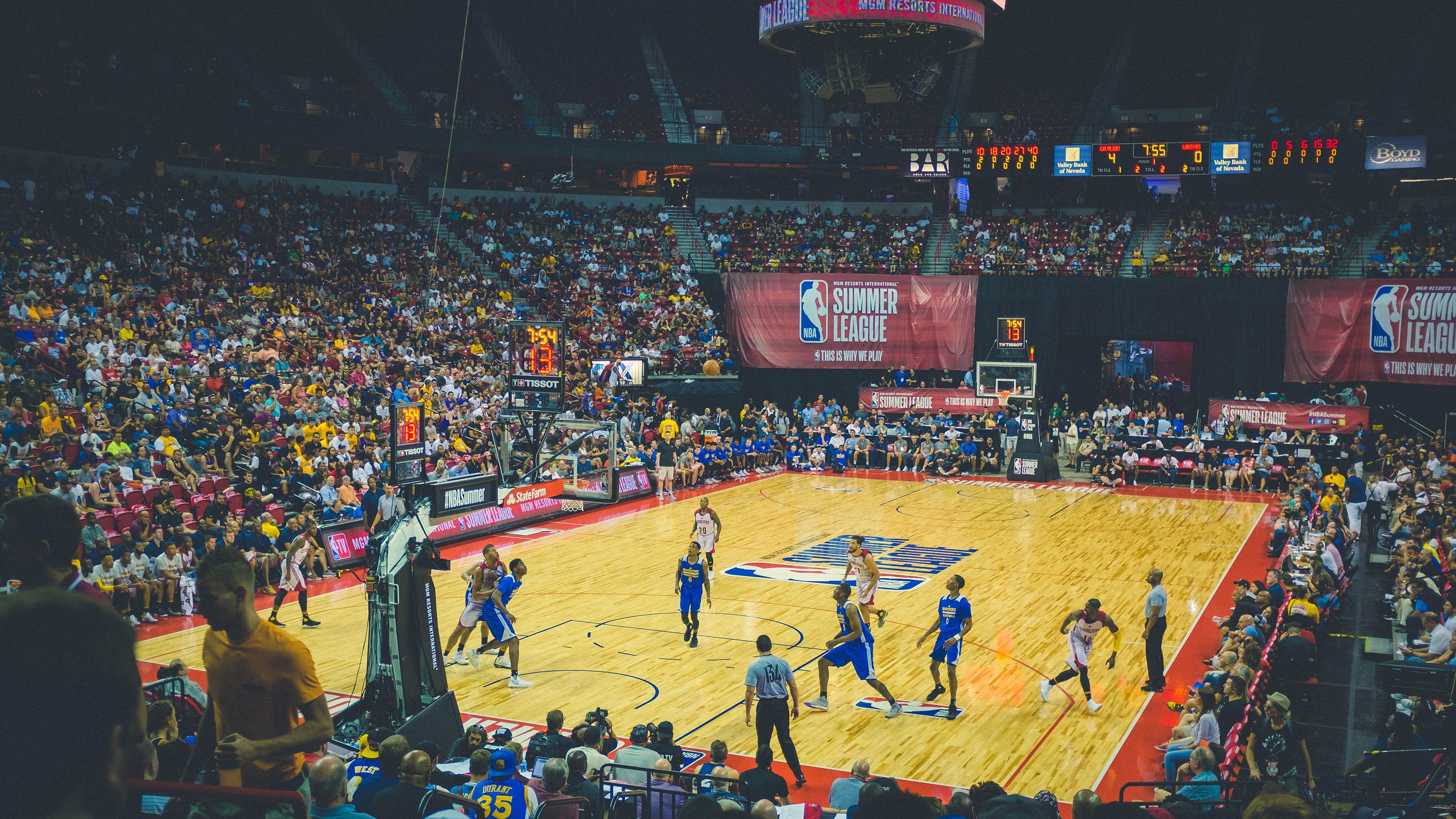 体育媒体持续关注焦点战